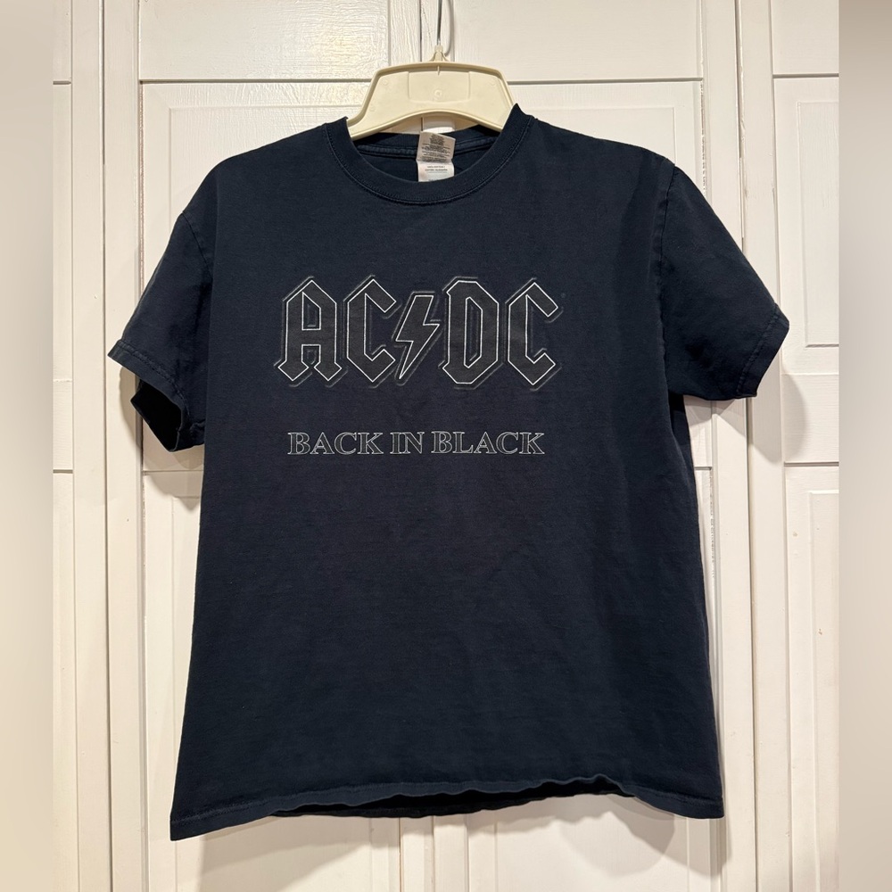 AC/DC back in black t shirt size medium EUC